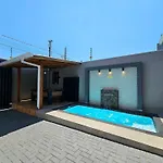 Casa 01 Nova Com Lazer Top 10 Min Paraguai